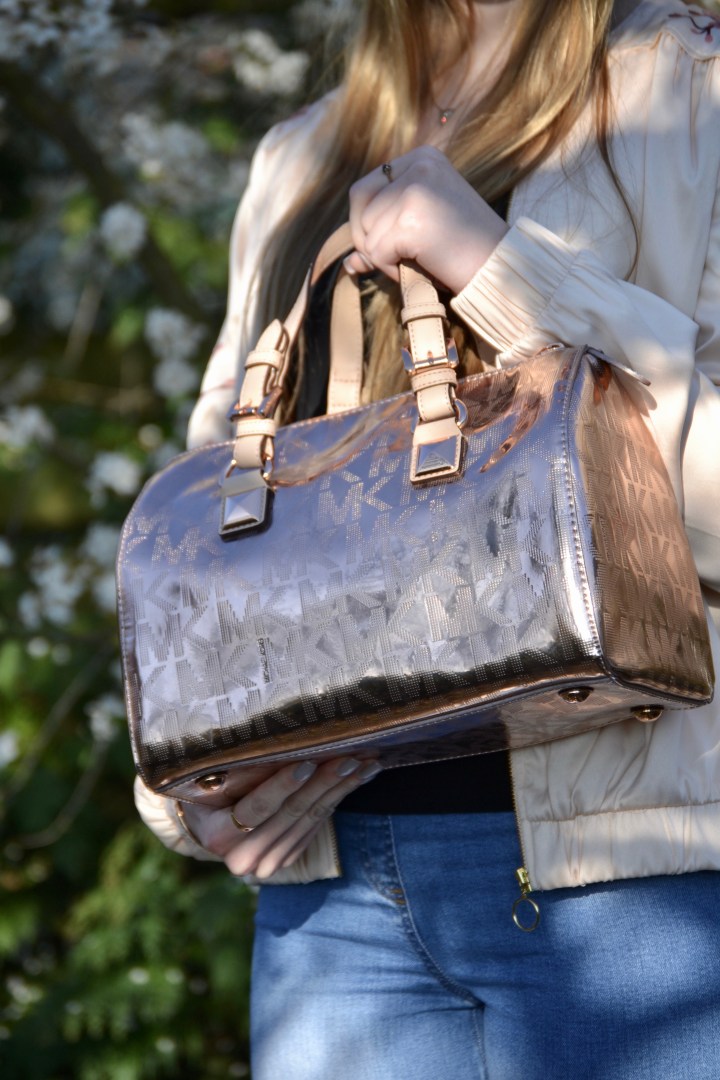 D668A122-993A-433D-A5AC-371A06557ED7