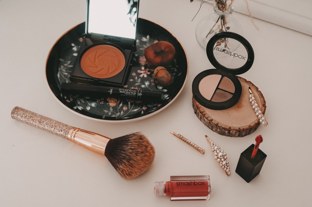 Verschiedene Make-up Produkte von Smashbox