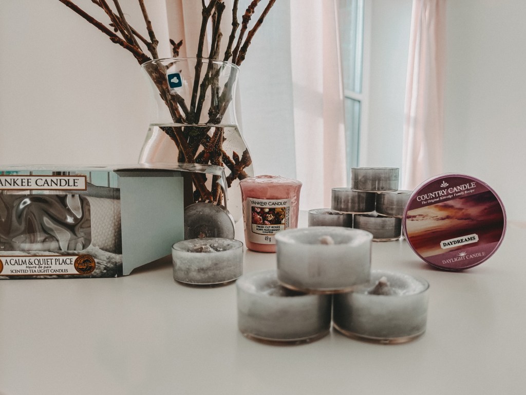 Teelichter und Votivkerzen