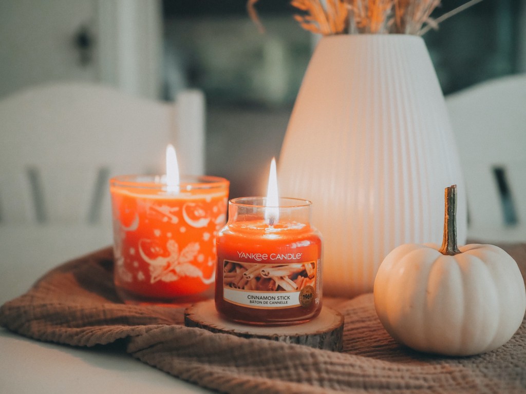 Kerzen mit dem Duft von Zimt