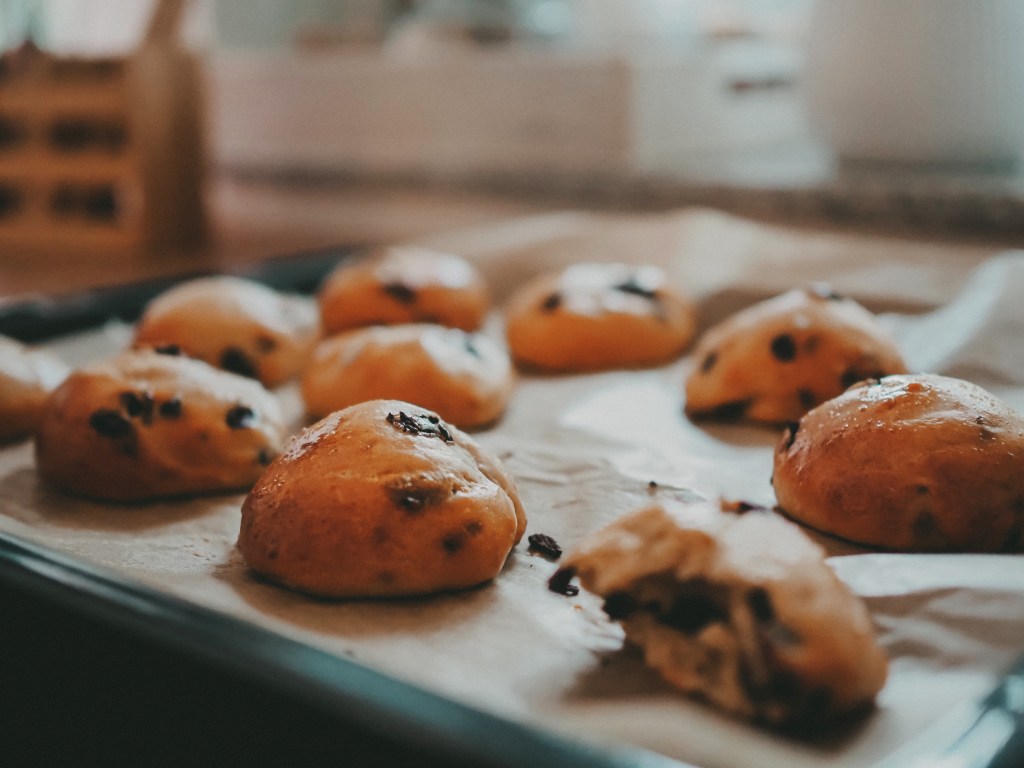 Schokobrötchen auf dem Blech 