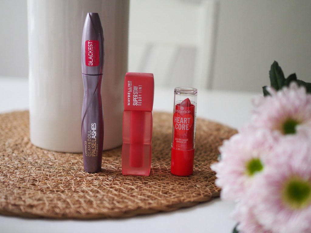 Mascara und Lippenstifte von Notino